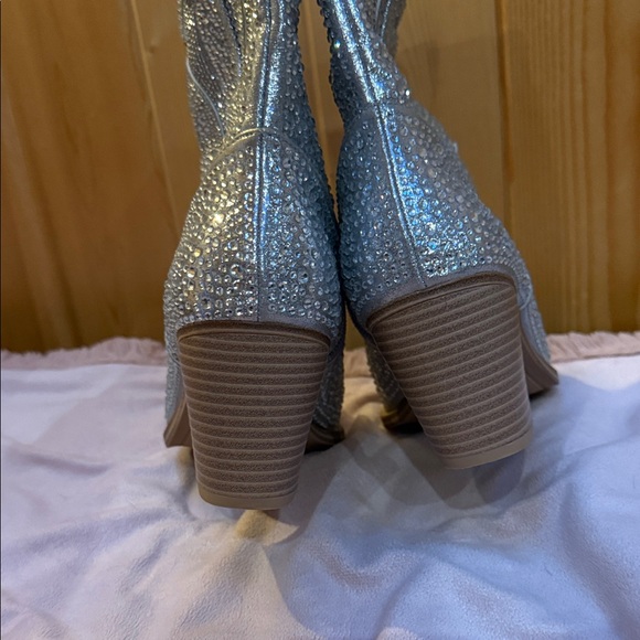 Crown Vintage Sparkle Western Boots. Size 9. Excellent condition. - Picture 7 of 11